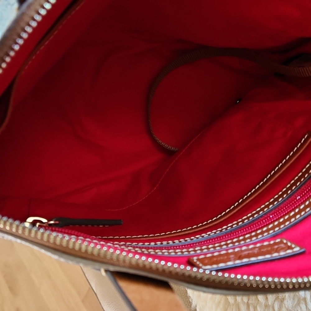 Gorgeous Dooney & Bourke Elephant Leather Satchel or Shoulder Bag 🩶🐘 - Picture 9 of 16